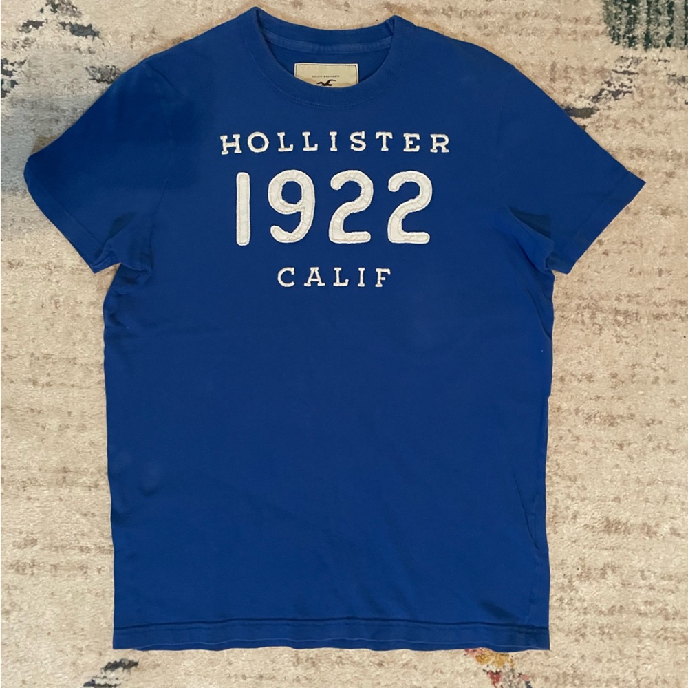 Hollister Blue Appliqué & Embroidered Logo Tee Medium